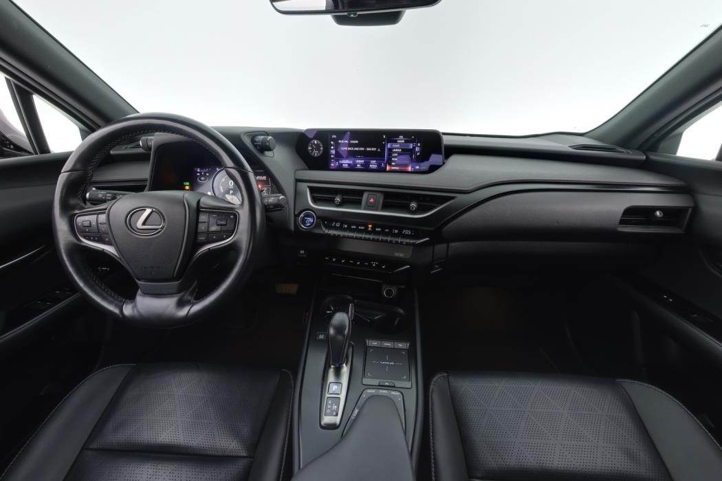 LEXUS UX 2021