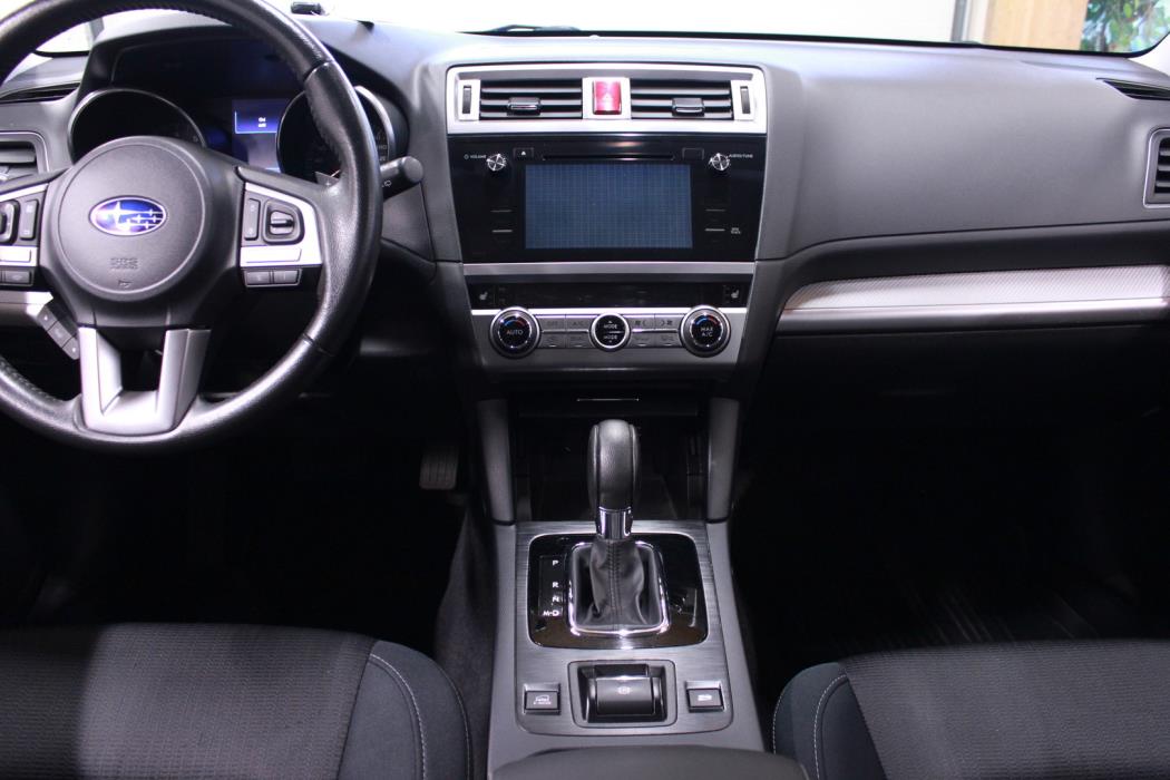 SUBARU Outback 2016