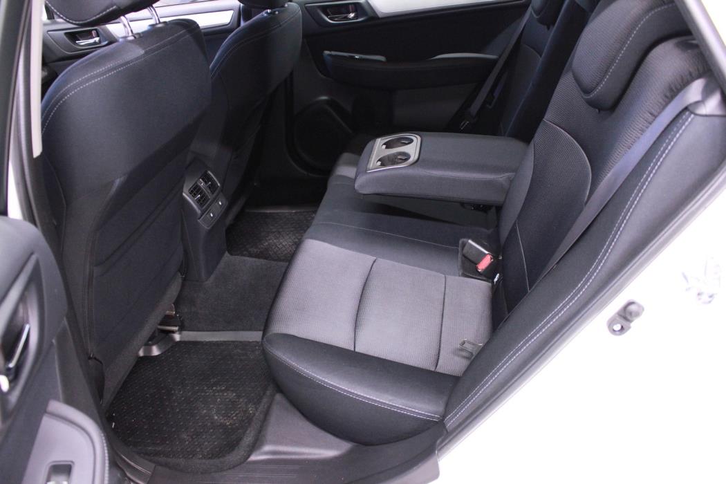 SUBARU Outback 2016