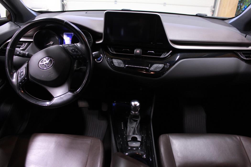 TOYOTA C-HR 2017