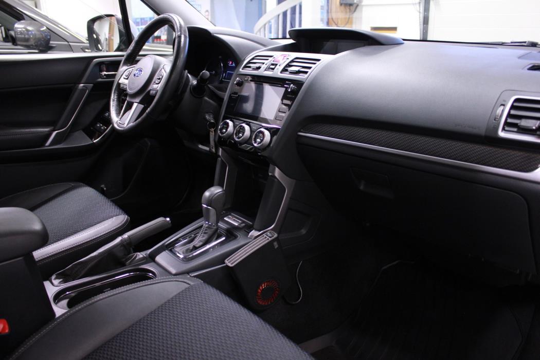 SUBARU Forester 2019