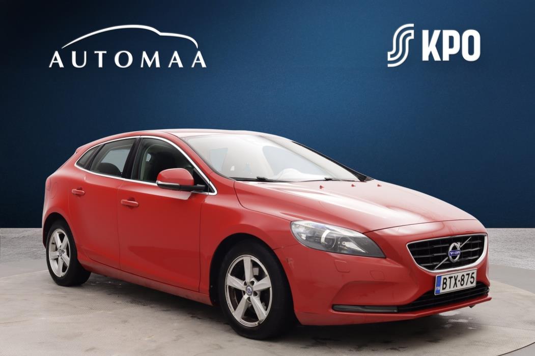VOLVO V40 2015