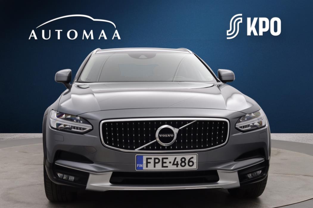 VOLVO V90 Cross Country 2018