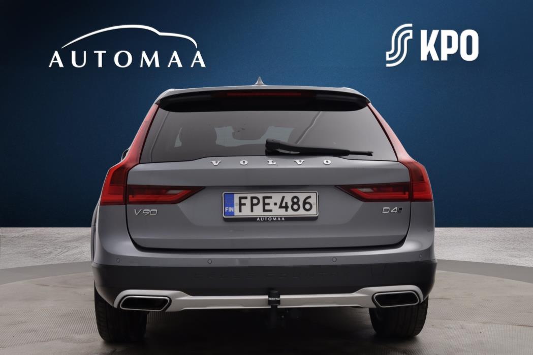 VOLVO V90 Cross Country 2018