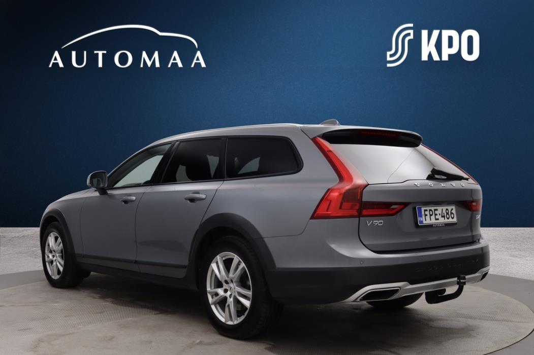 VOLVO V90 Cross Country 2018