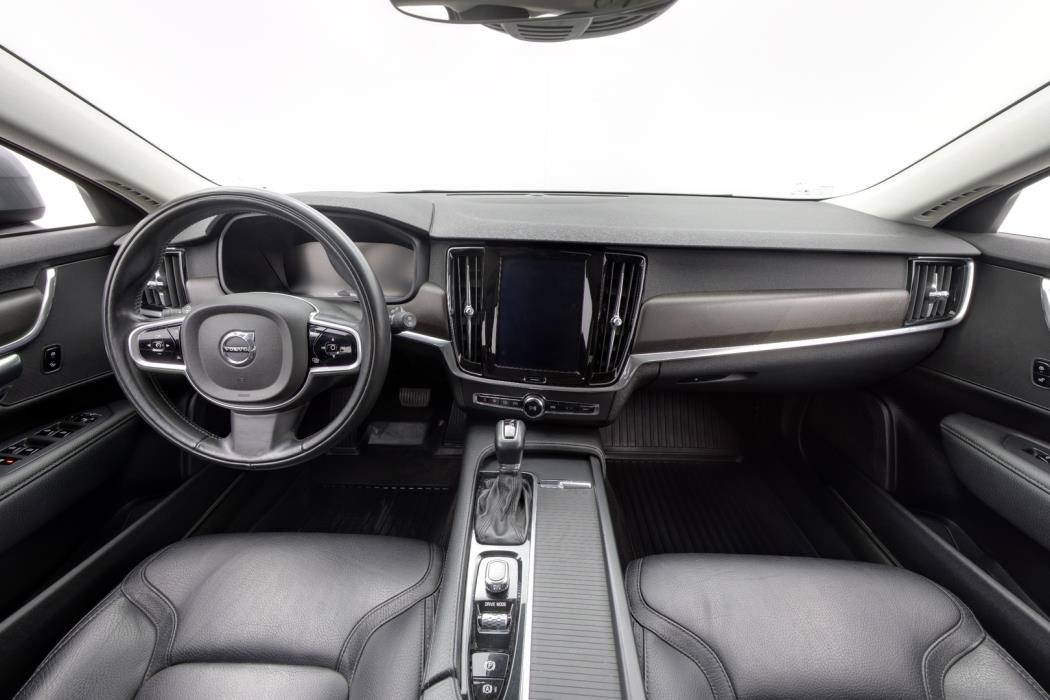 VOLVO V90 Cross Country 2018