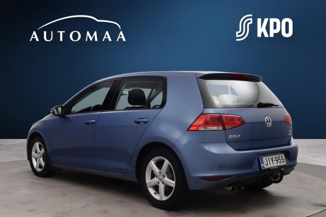 VOLKSWAGEN Golf 2013