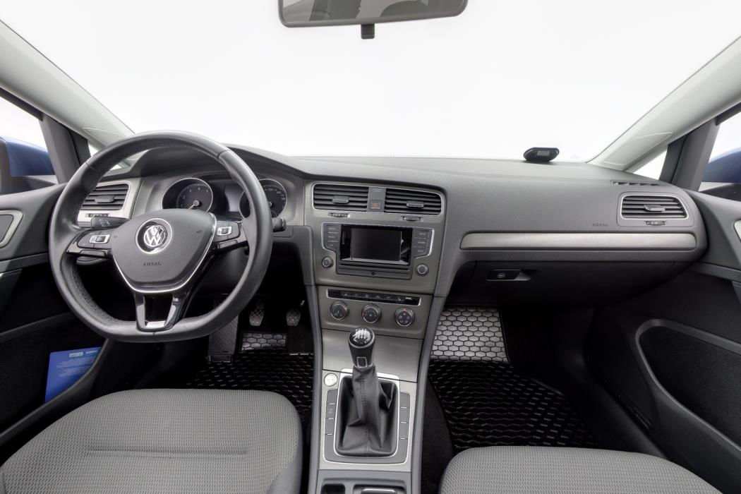 VOLKSWAGEN Golf 2013