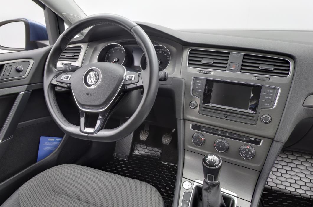 VOLKSWAGEN Golf 2013