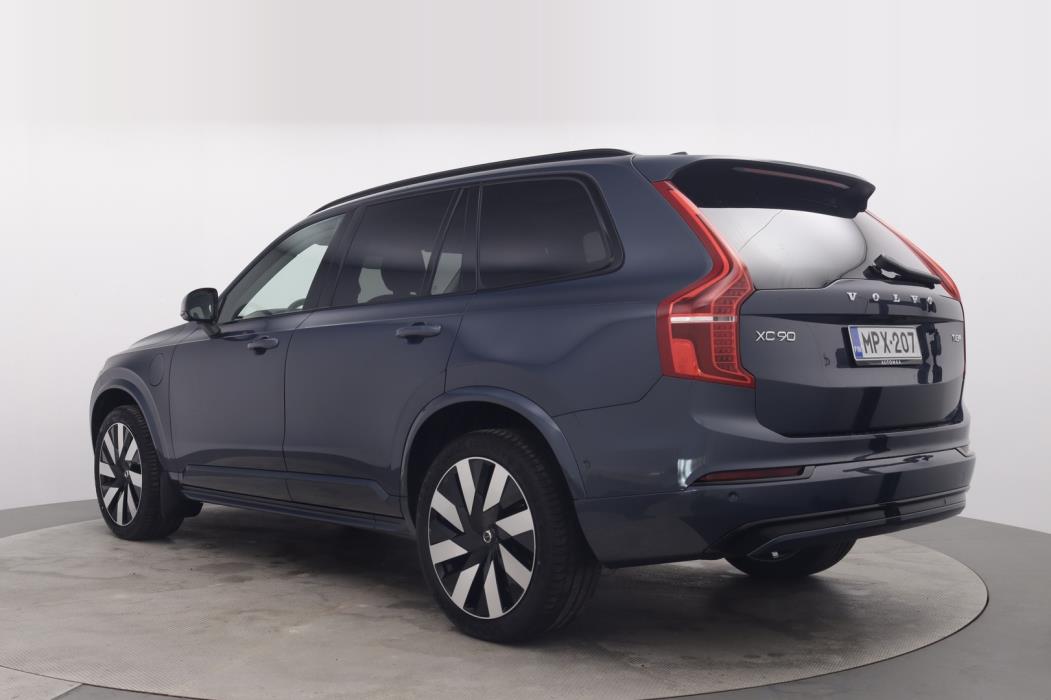 VOLVO XC90 2025