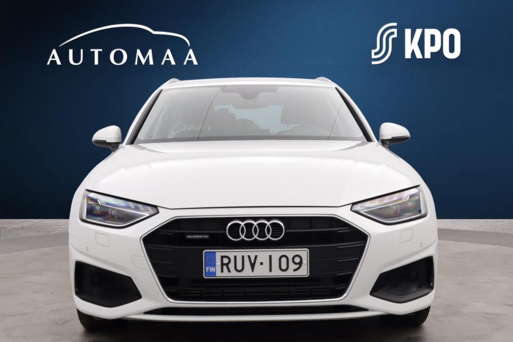 AUDI A4 2023