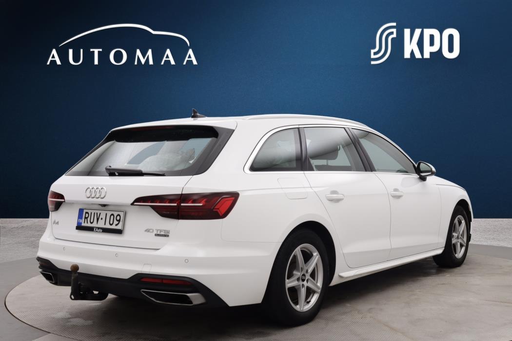 AUDI A4 2023