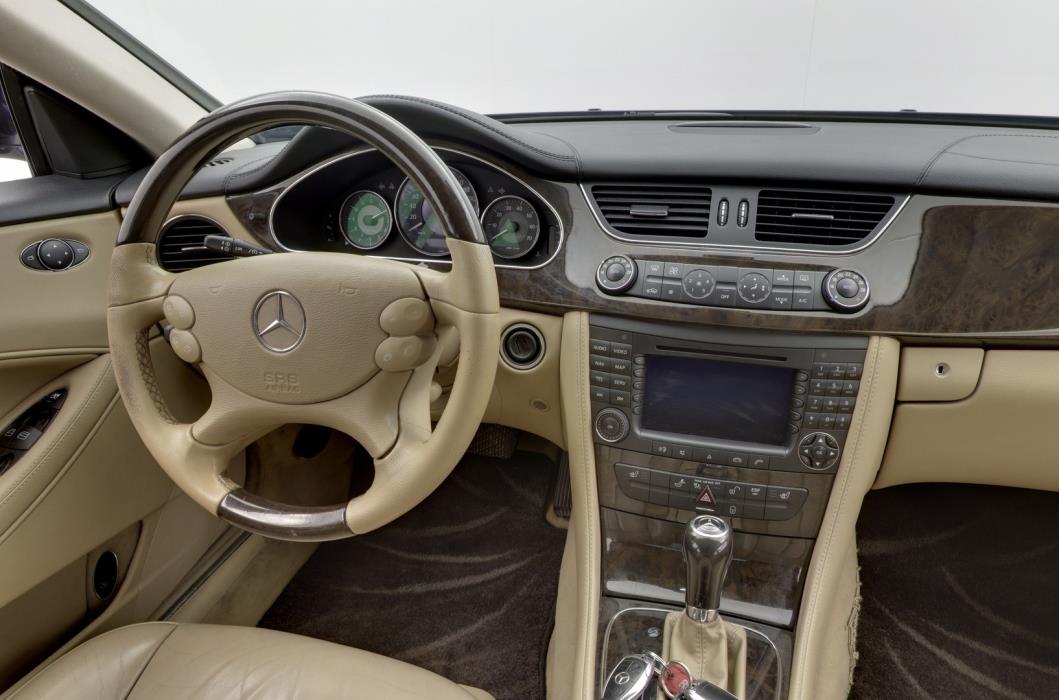 MERCEDES-BENZ CLS 2005