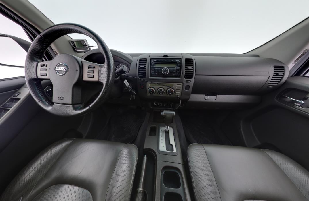 NISSAN Navara 2009