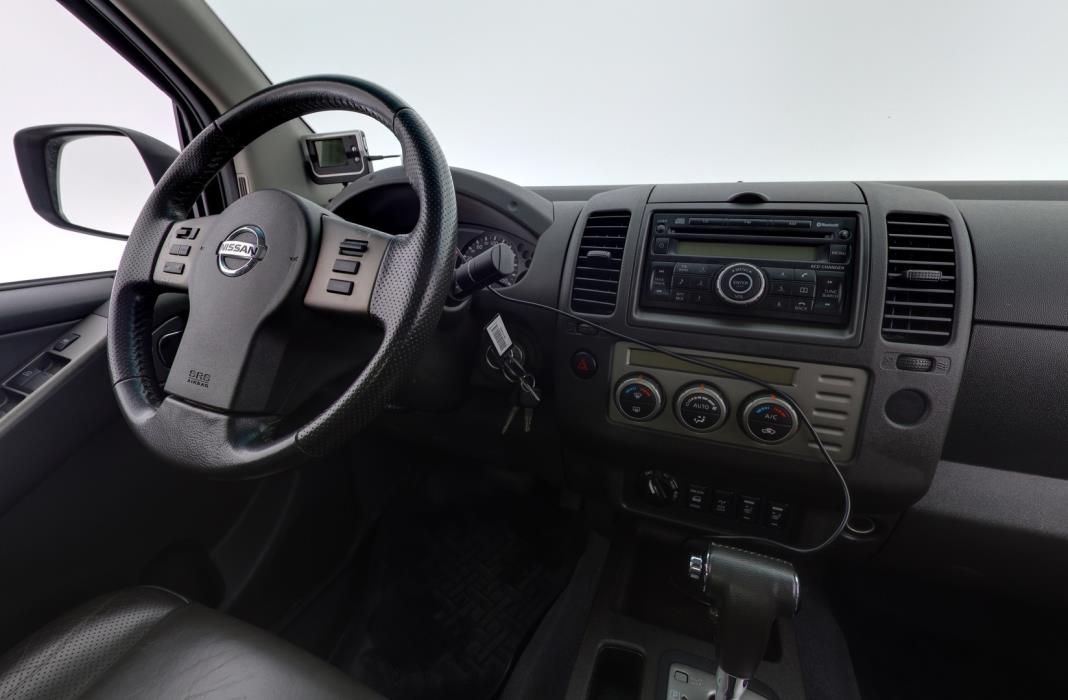 NISSAN Navara 2009
