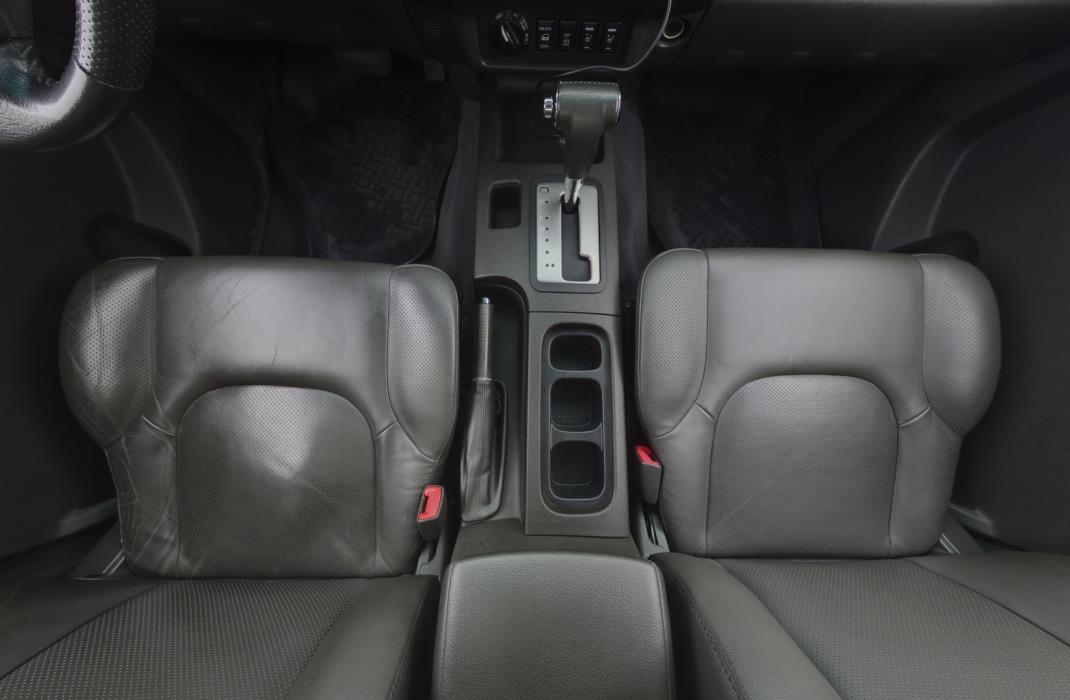 NISSAN Navara 2009