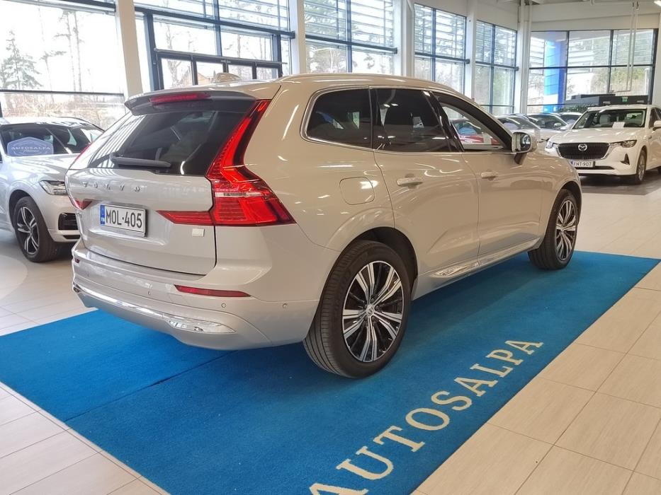 VOLVO XC60 2023