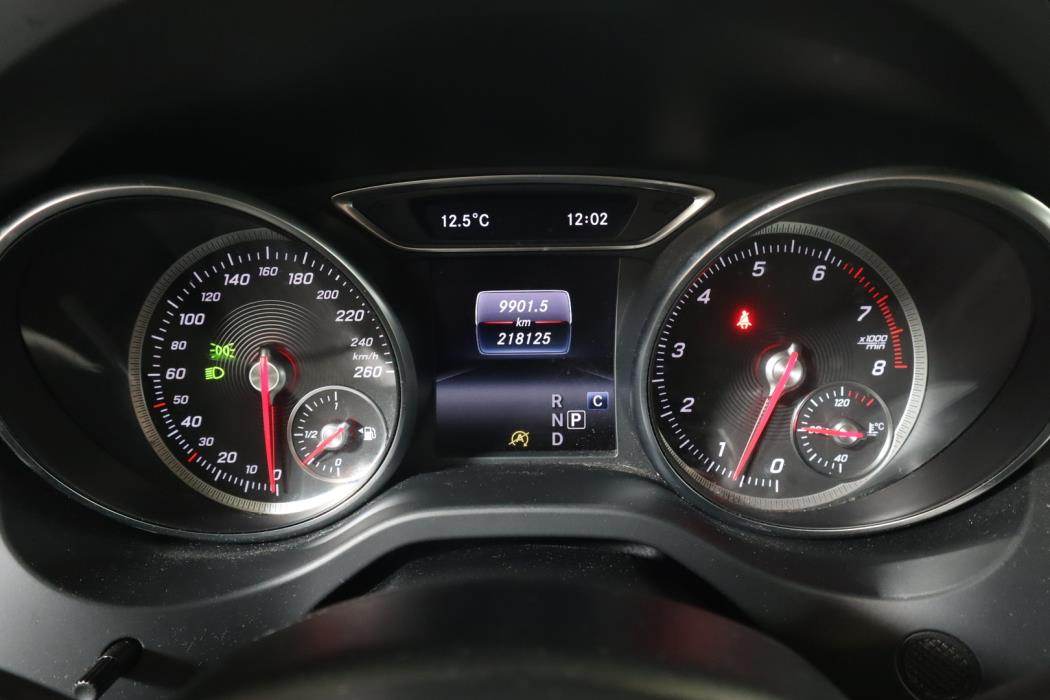 MERCEDES-BENZ GLA 2017