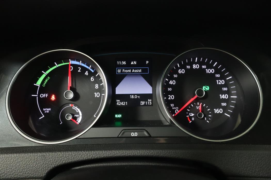 VOLKSWAGEN Golf 2020