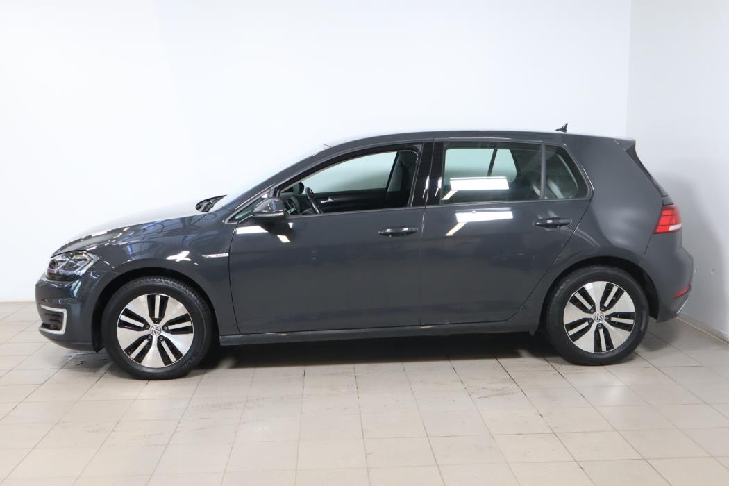 VOLKSWAGEN Golf 2020