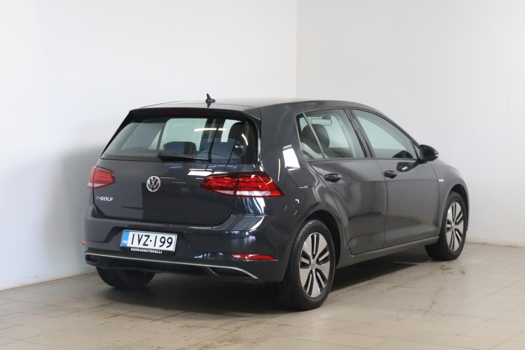 VOLKSWAGEN Golf 2020