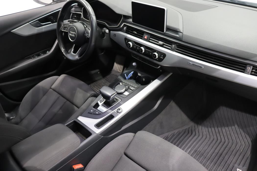 AUDI A4 2016