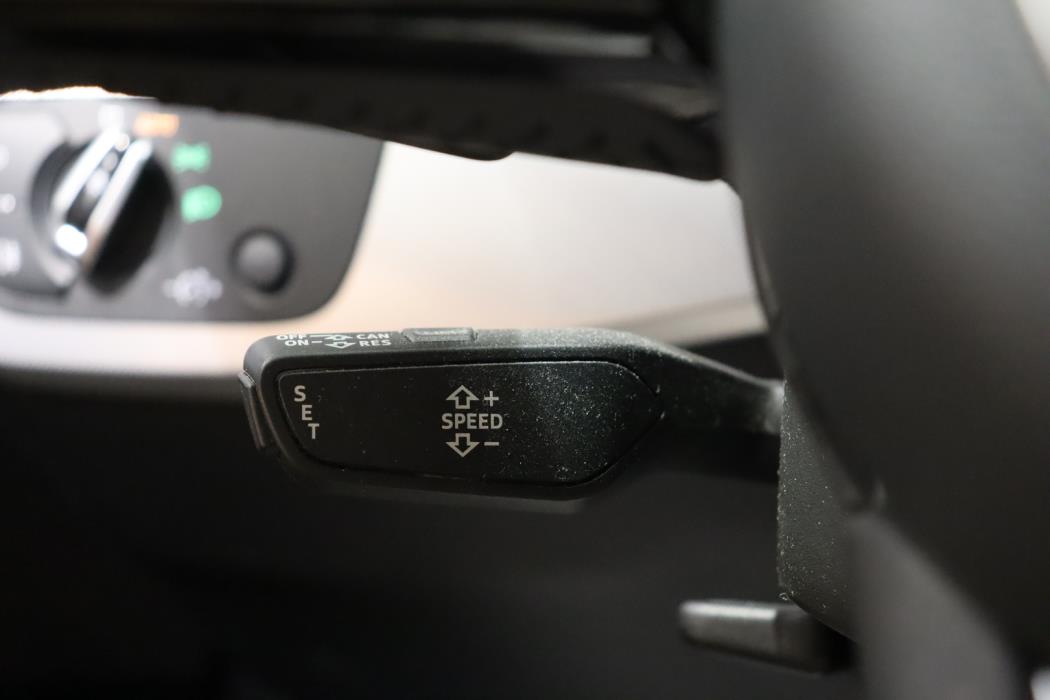 AUDI A4 2016