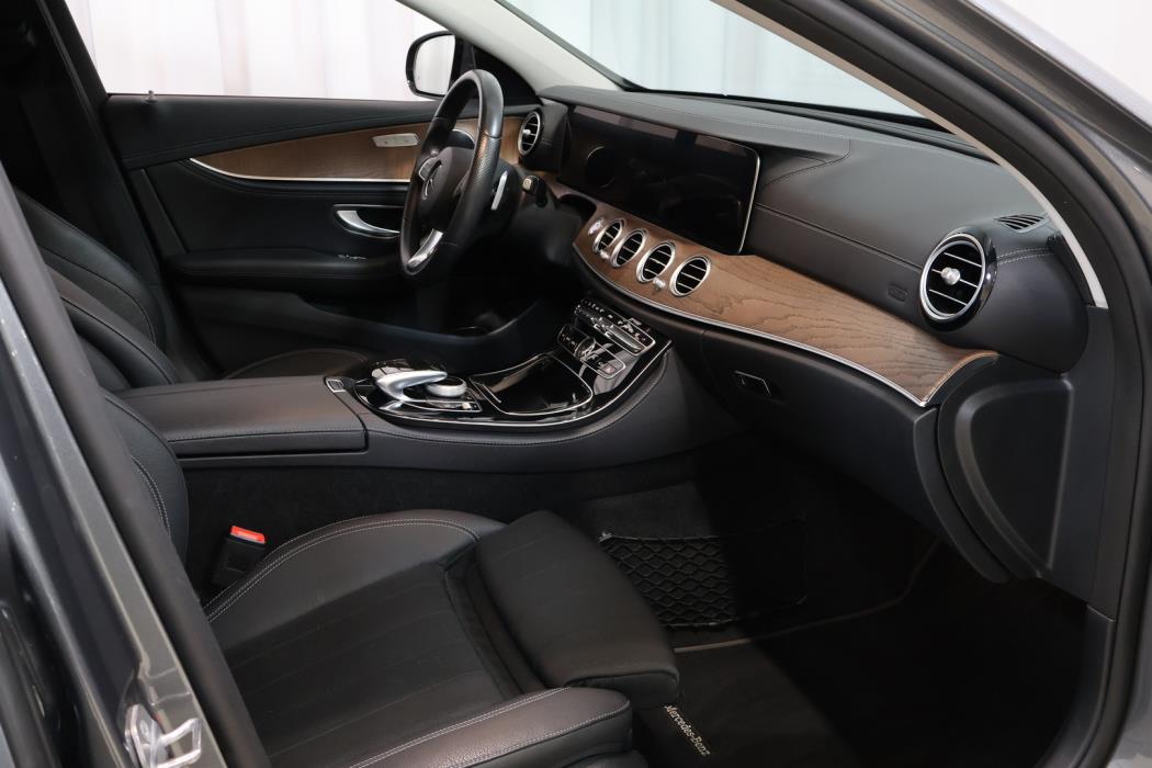 MERCEDES-BENZ E 2017