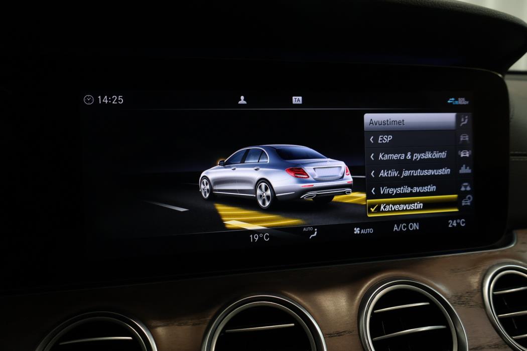 MERCEDES-BENZ E 2017