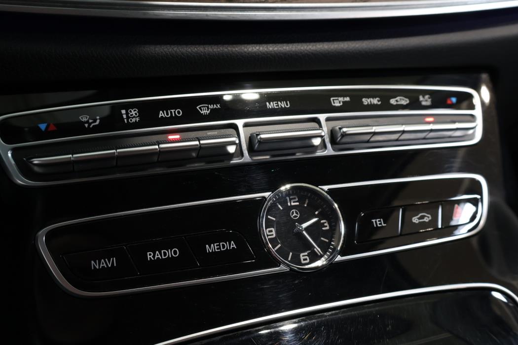 MERCEDES-BENZ E 2017