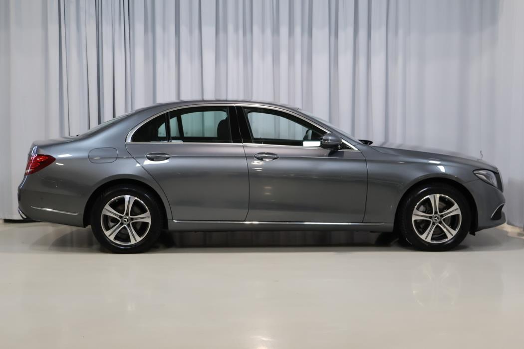 MERCEDES-BENZ E 2017