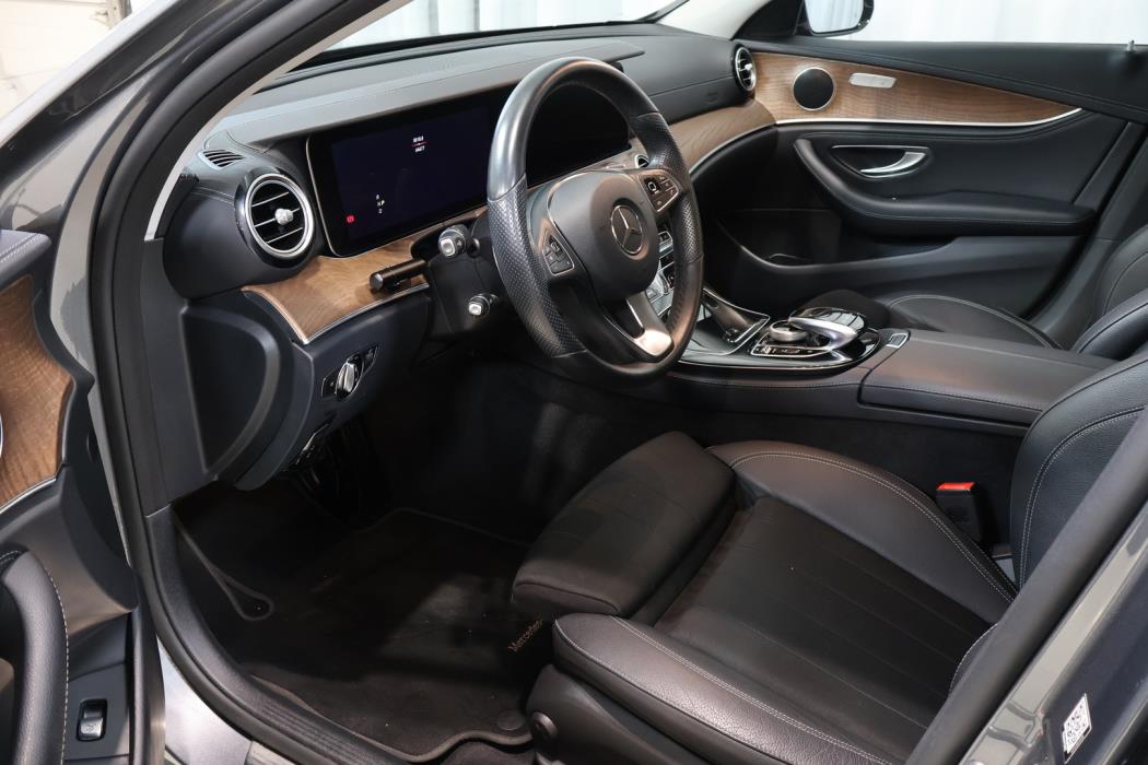 MERCEDES-BENZ E 2017