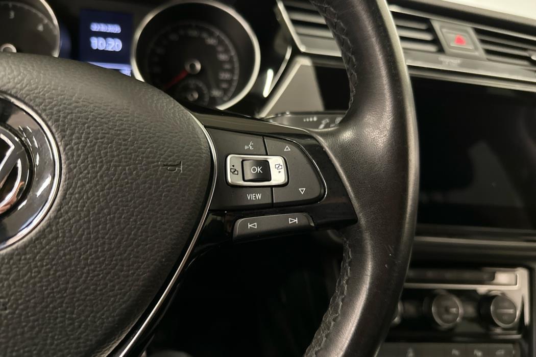 VOLKSWAGEN Touran 2019
