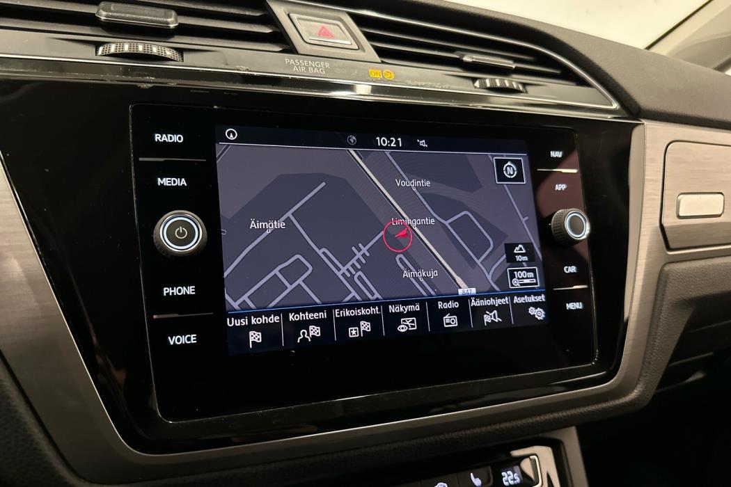 VOLKSWAGEN Touran 2019