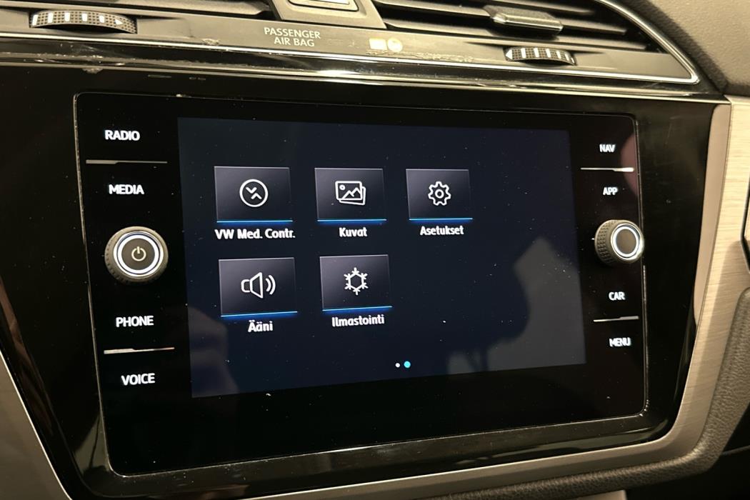VOLKSWAGEN Touran 2019