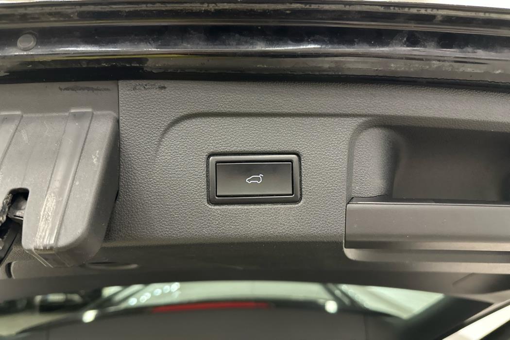 VOLKSWAGEN Touran 2019