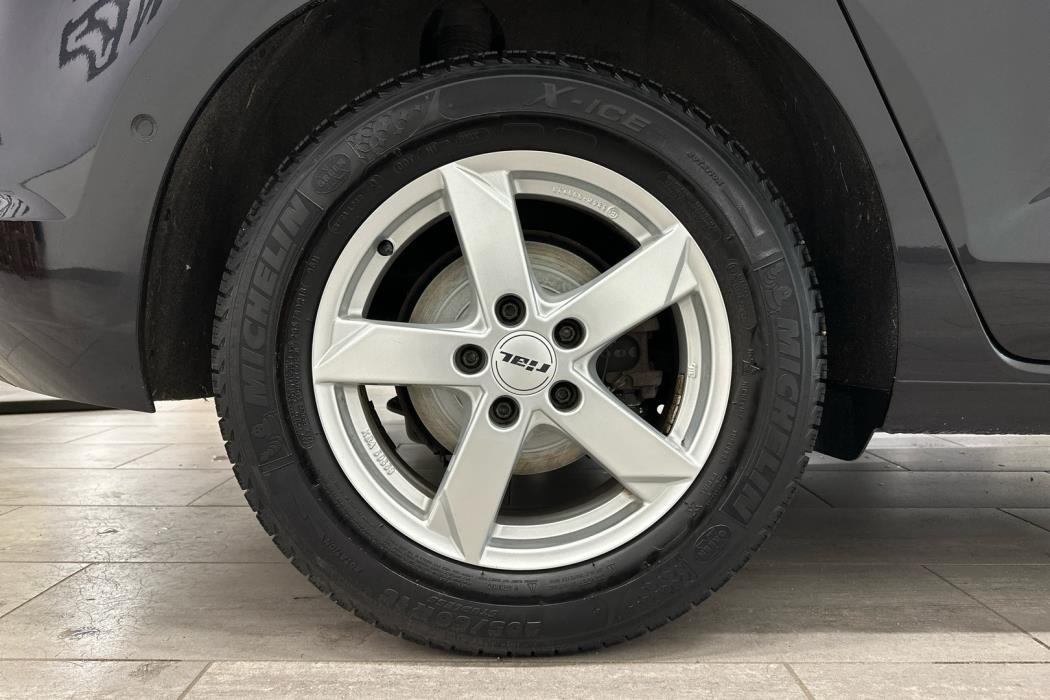VOLKSWAGEN Touran 2019