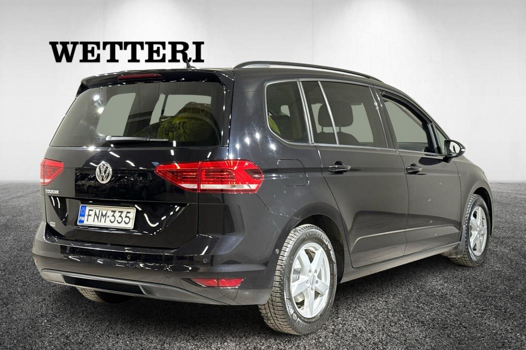 VOLKSWAGEN Touran 2019