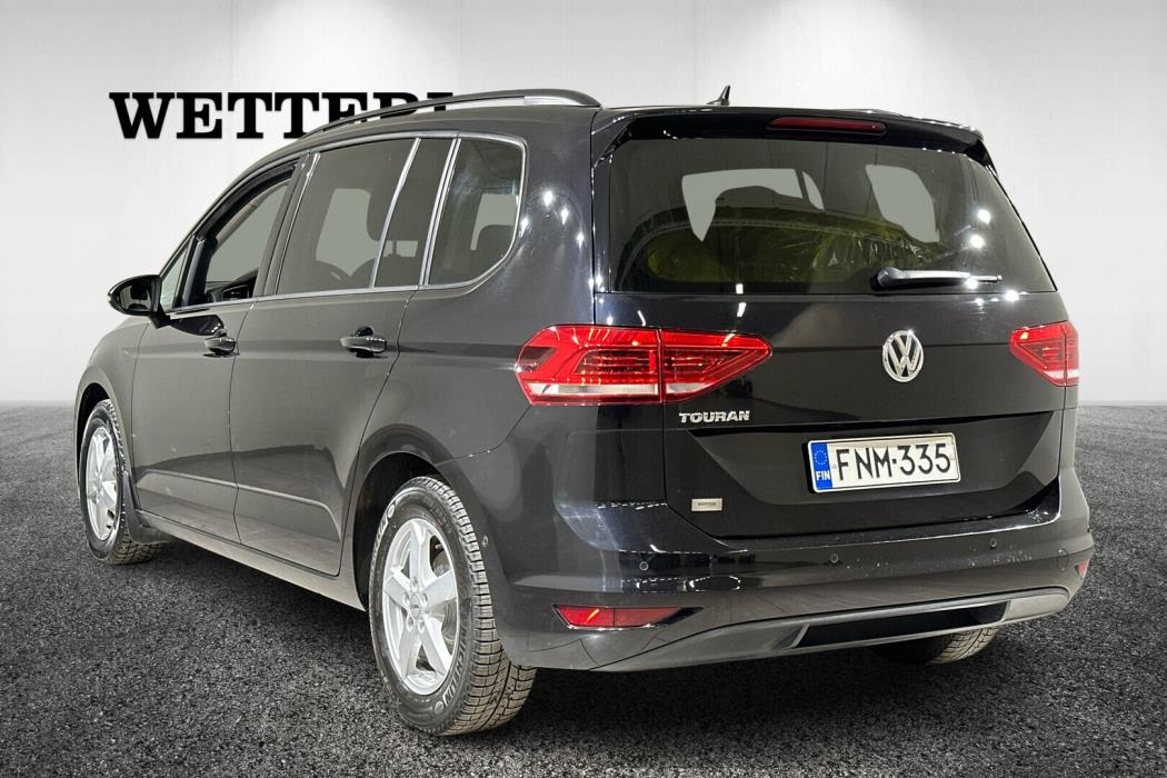 VOLKSWAGEN Touran 2019