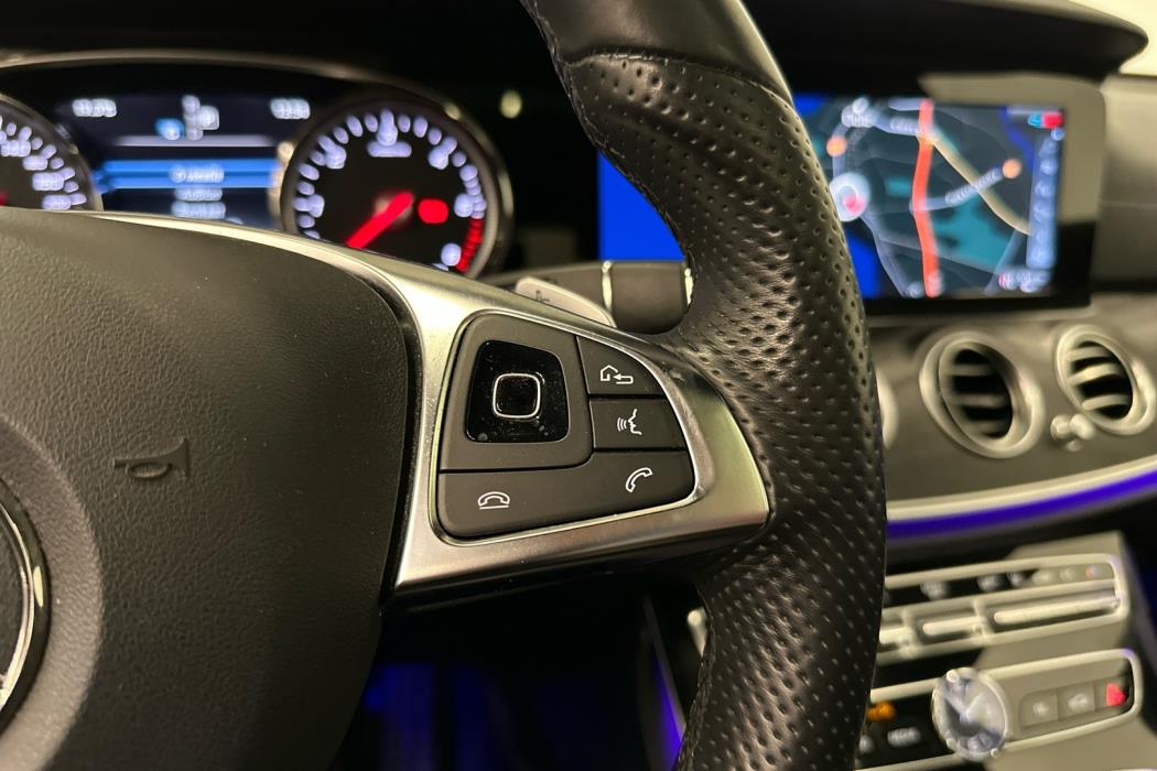 MERCEDES-BENZ E 2018