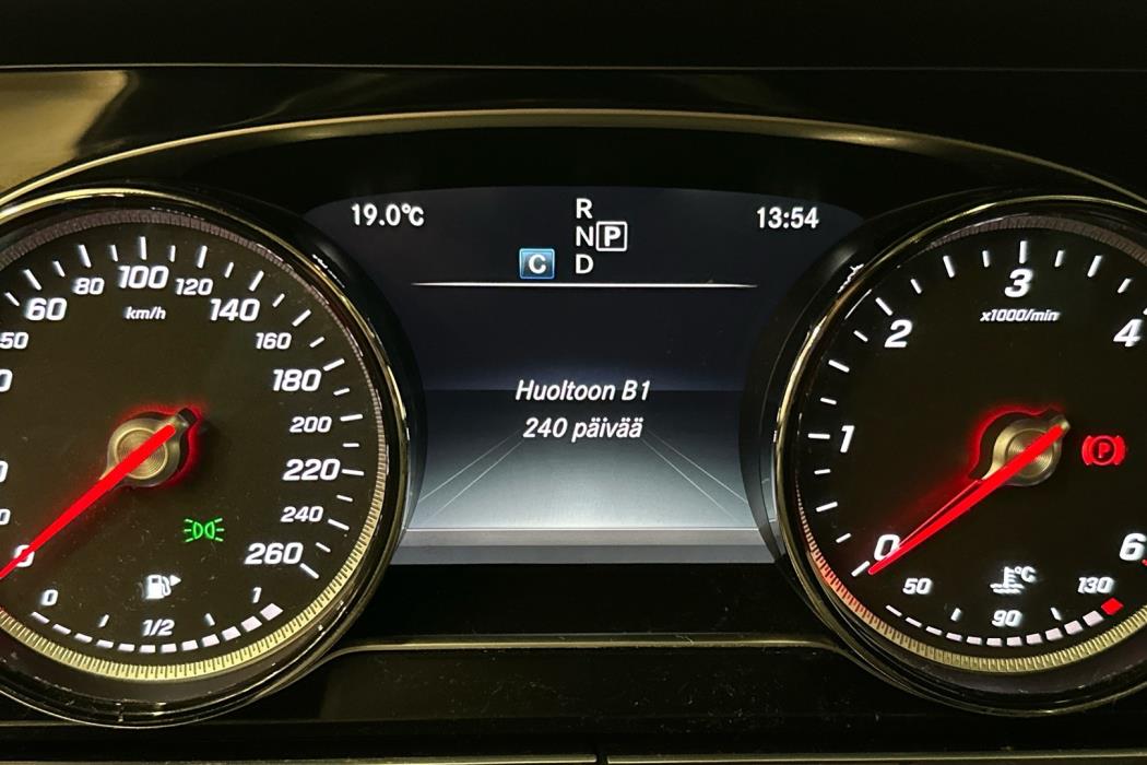 MERCEDES-BENZ E 2018