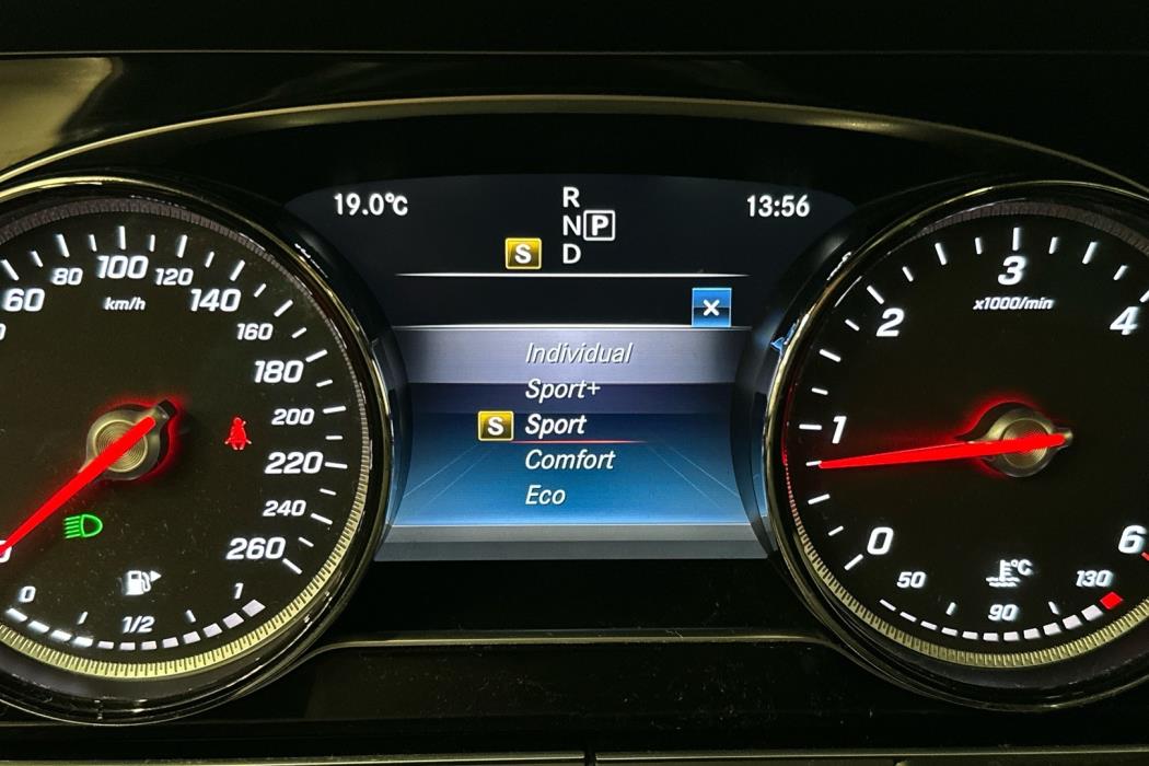 MERCEDES-BENZ E 2018