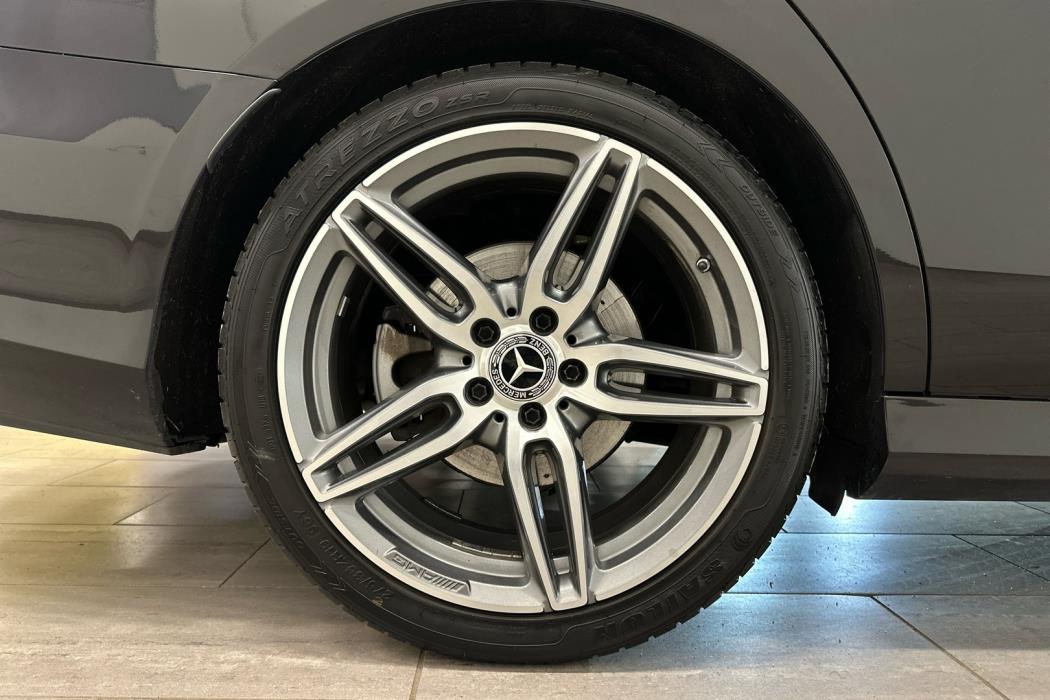 MERCEDES-BENZ E 2018