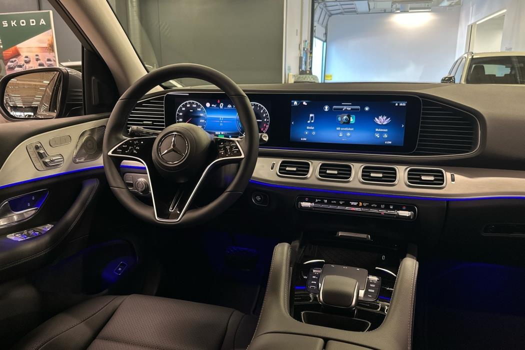MERCEDES-BENZ GLE 2025
