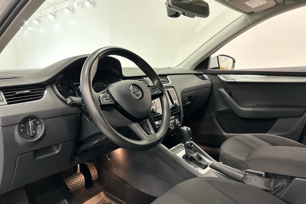 SKODA Octavia 2016