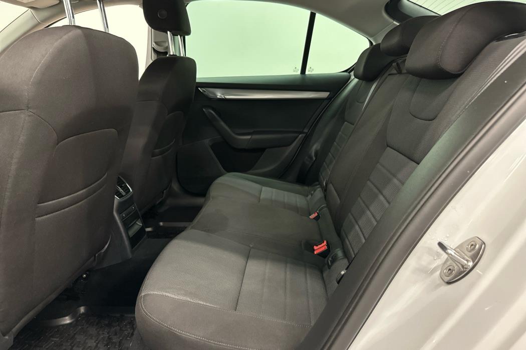 SKODA Octavia 2016