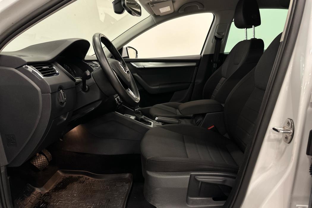 SKODA Octavia 2016