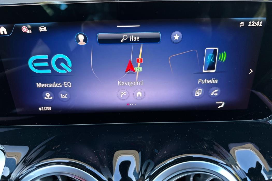 MERCEDES-BENZ EQB 2025