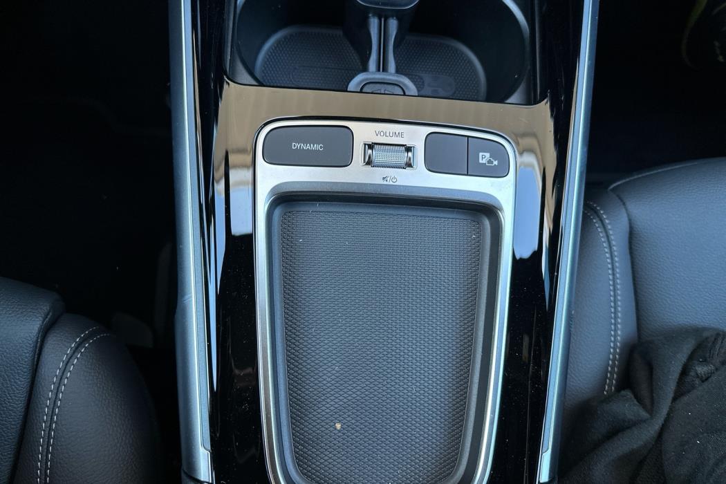MERCEDES-BENZ EQB 2025