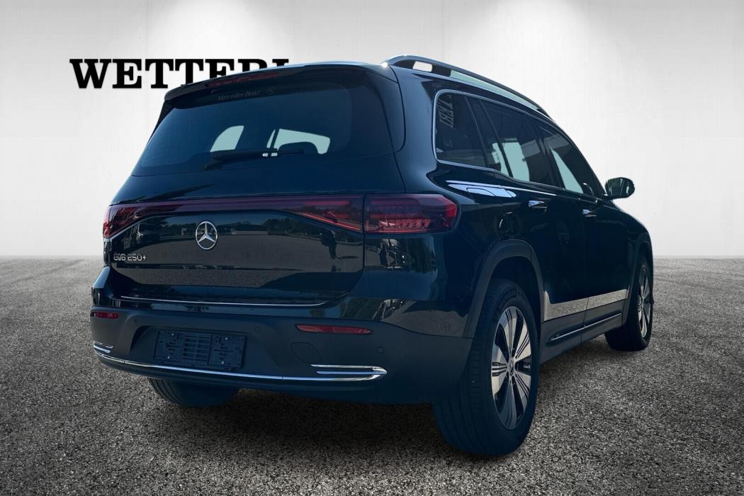 MERCEDES-BENZ EQB 2025
